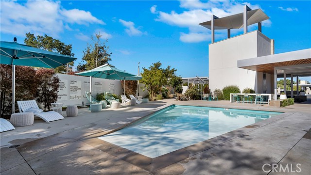 125 Allusion, Irvine CA: https://media.crmls.org/medias/57ad90ca-322d-4336-a72d-7a5234a29e7b.jpg