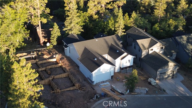 Detail Gallery Image 9 of 21 For 870 Pine Meadow Ct, Big Bear Lake,  CA 92315 - 3 Beds | 3/1 Baths