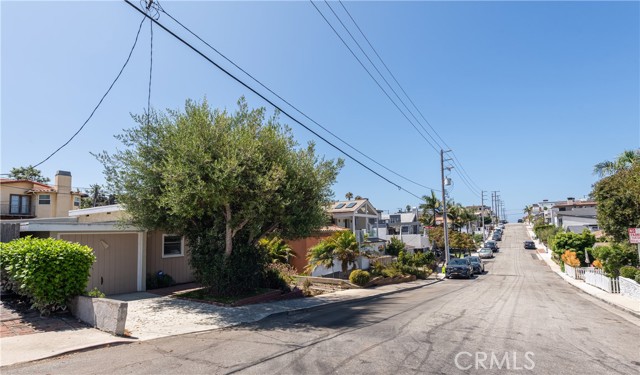 458 28th Street, Hermosa Beach, California 90254, 2 Bedrooms Bedrooms, ,2 BathroomsBathrooms,Residential,Sold,28th,SB24157850