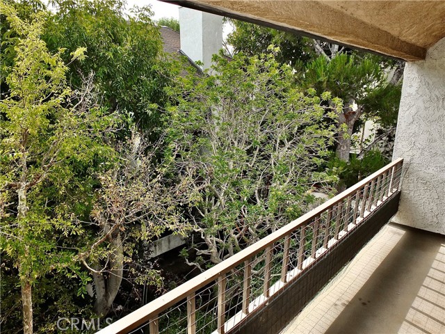 Detail Gallery Image 9 of 20 For 8675 Falmouth Ave #321,  Playa Del Rey,  CA 90293 - 2 Beds | 2 Baths