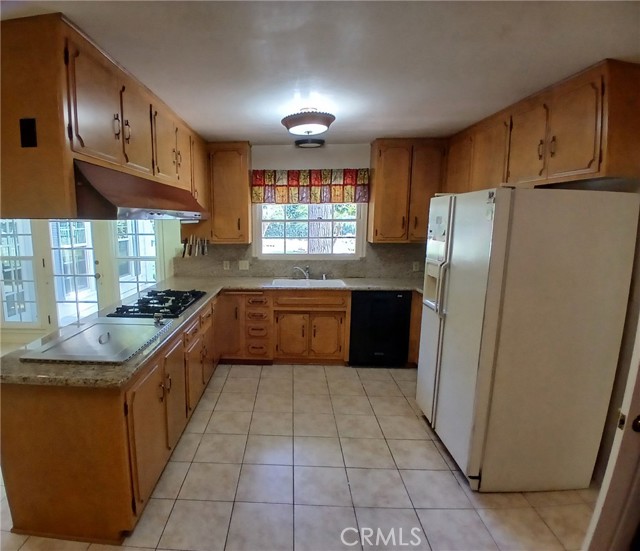 Detail Gallery Image 19 of 42 For 8184 Cielo Vista Dr, Whittier,  CA 90605 - 5 Beds | 3 Baths