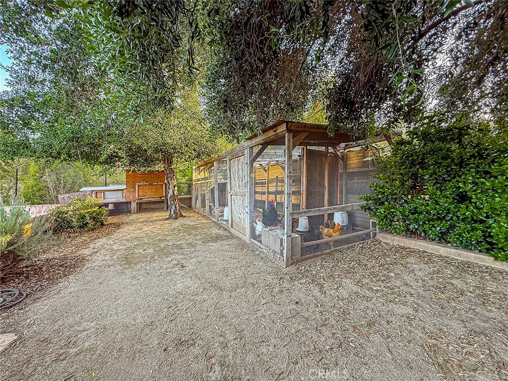 https://media.crmls.org/medias/57b07a71-ebef-452c-981a-4d8d29e8af4b.jpg?preset=X-Large