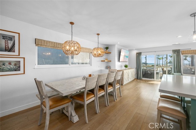 Detail Gallery Image 31 of 41 For 700 E Oceanfront, Newport Beach,  CA 92661 - 4 Beds | 3 Baths