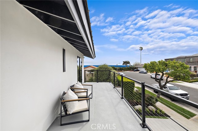 Detail Gallery Image 38 of 44 For 6 Monterey Cir, Corona Del Mar,  CA 92625 - 6 Beds | 4 Baths