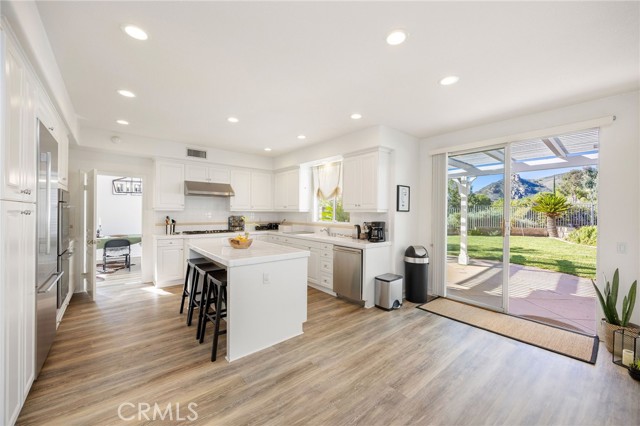 Detail Gallery Image 9 of 38 For 7211 Rockridge Ter, West Hills,  CA 91307 - 5 Beds | 4/1 Baths