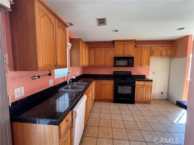 Detail Gallery Image 7 of 18 For 81641 Avenue 48 #35,  Indio,  CA 92201 - 2 Beds | 2 Baths