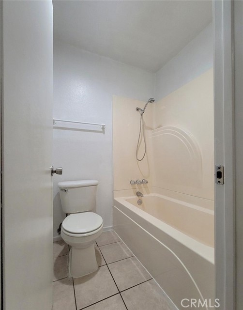 Detail Gallery Image 13 of 16 For 2554 Olive Dr #108,  Palmdale,  CA 93550 - 2 Beds | 2 Baths