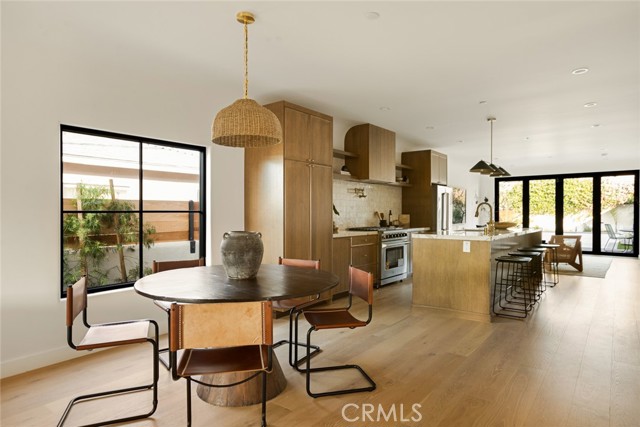 2334 Glover Place, Los Angeles CA: https://media.crmls.org/medias/57b3af88-d40a-470d-a28d-697e5b751570.jpg
