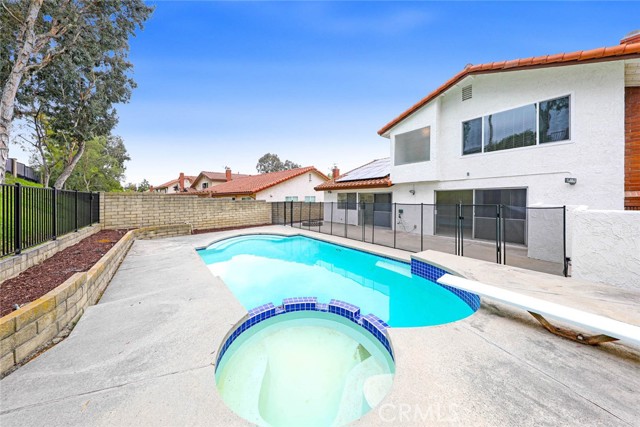 Detail Gallery Image 4 of 32 For 6720 E Swarthmore Dr, Anaheim Hills,  CA 92807 - 4 Beds | 3 Baths