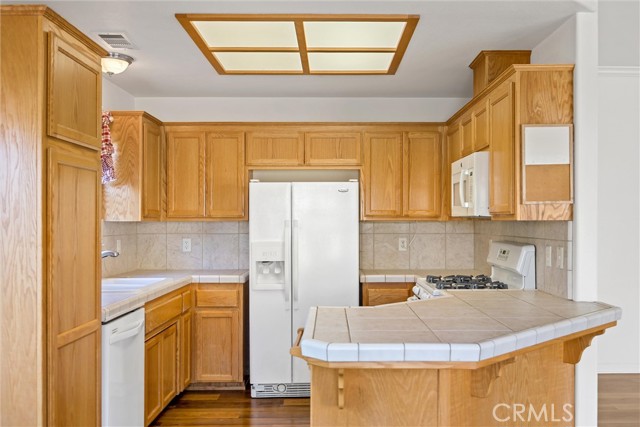 Detail Gallery Image 11 of 33 For 2010 Pebblestone, Red Bluff,  CA 96080 - 3 Beds | 2 Baths