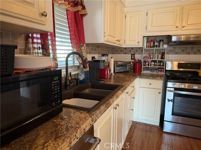 Detail Gallery Image 16 of 33 For 1895 W Devonshire #133,  Hemet,  CA 91545 - 2 Beds | 2 Baths