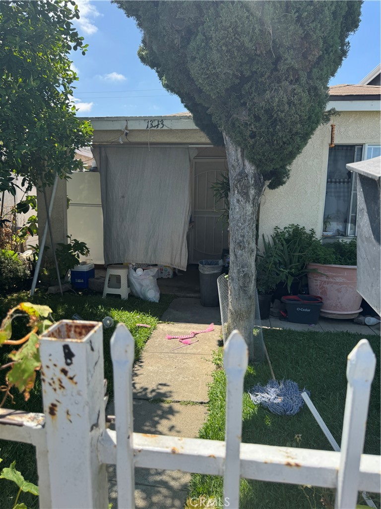 13113 Avalon Boulevard
