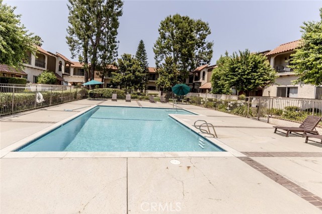 Detail Gallery Image 21 of 27 For 19545 Sherman Way #66,  Reseda,  CA 91335 - 3 Beds | 2/1 Baths