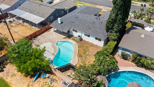 Detail Gallery Image 27 of 32 For 14032 Woodlawn Ave, Tustin,  CA 92780 - 4 Beds | 2 Baths