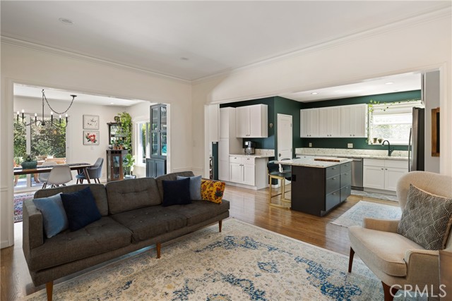Detail Gallery Image 9 of 34 For 3585 Grayburn Rd, Pasadena,  CA 91107 - 3 Beds | 2 Baths