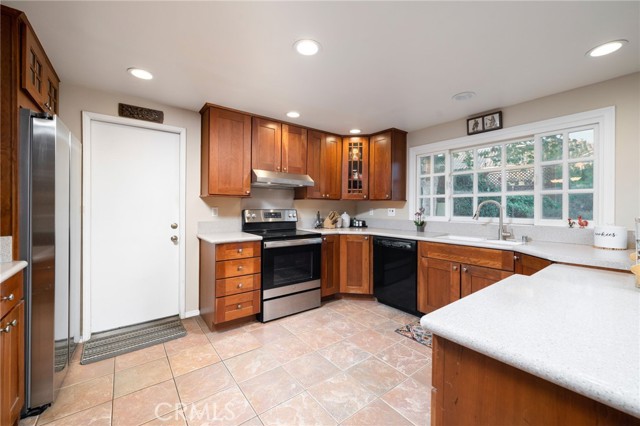 Detail Gallery Image 11 of 33 For 792 Marlboro Ct, Claremont,  CA 91711 - 4 Beds | 2 Baths