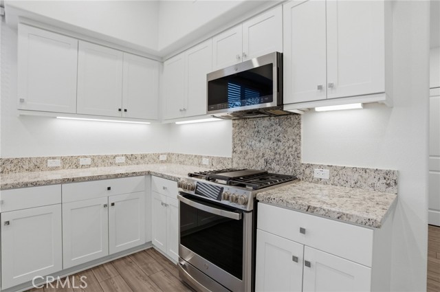 Detail Gallery Image 5 of 26 For 1851 S Union #6,  Anaheim,  CA 92805 - 1 Beds | 1/1 Baths