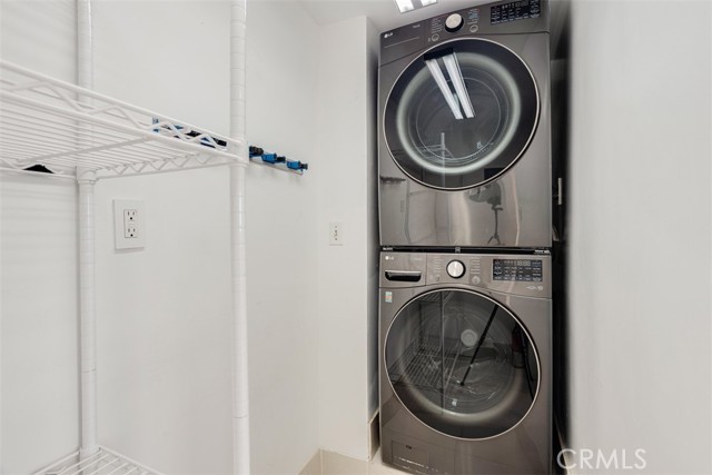 11354 Sunshine Terrace, Studio City CA: https://media.crmls.org/medias/57b70b1b-5843-4060-9bfe-fbc07f4af0ec.jpg