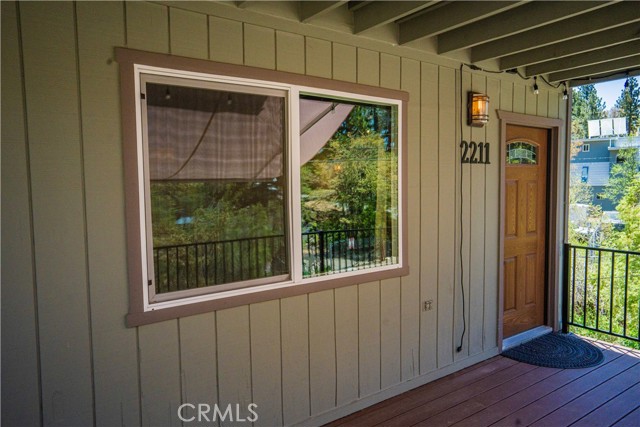 Detail Gallery Image 5 of 26 For 2211 Deep Creek Dr, Arrowbear,  CA 92382 - 2 Beds | 2 Baths