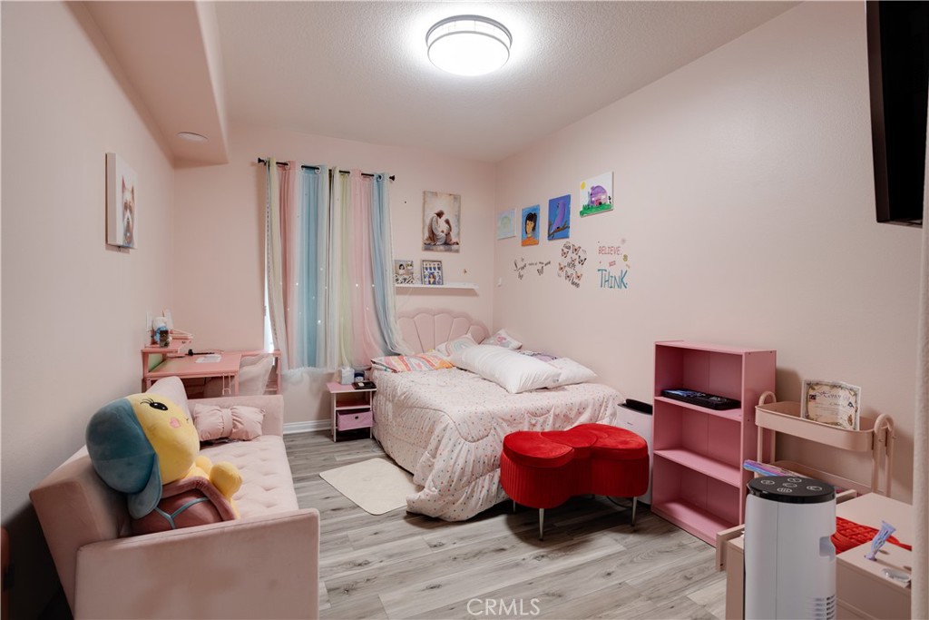 https://media.crmls.org/medias/57b821dd-4c8c-471e-90e7-ed5467f9f0af.jpg?preset=X-Large