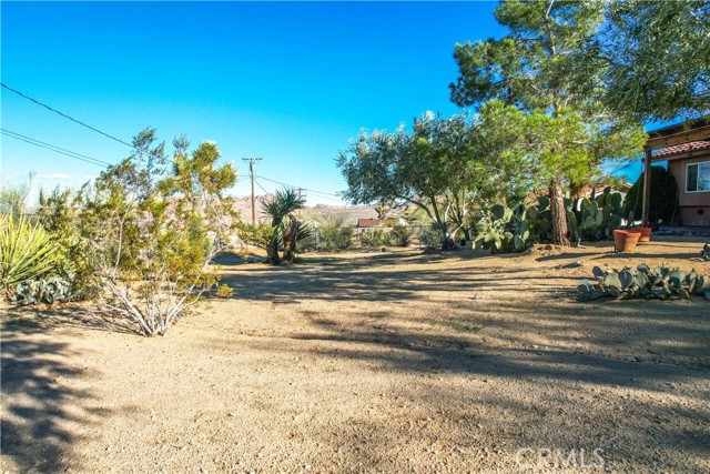 Detail Gallery Image 49 of 65 For 61218 Sandalwood Trl, Joshua Tree,  CA 92252 - 3 Beds | 2 Baths