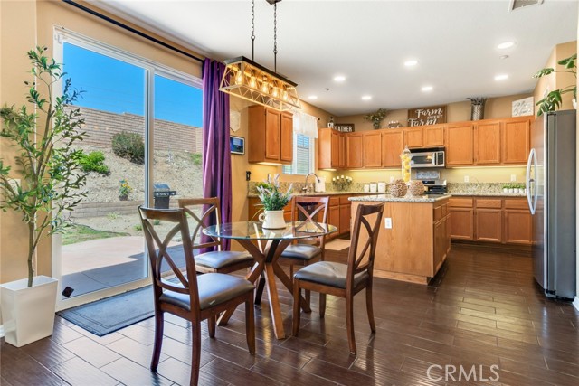 Detail Gallery Image 10 of 36 For 15190 Fox Ridge Dr, Fontana,  CA 92336 - 3 Beds | 2/1 Baths
