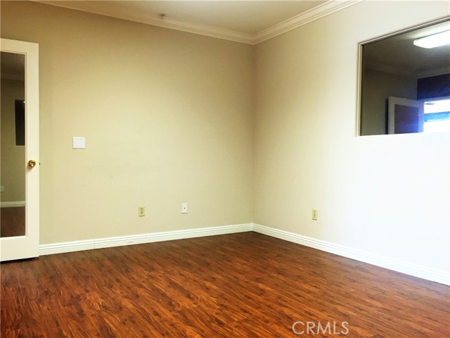 MLS #WS25258743 image #6