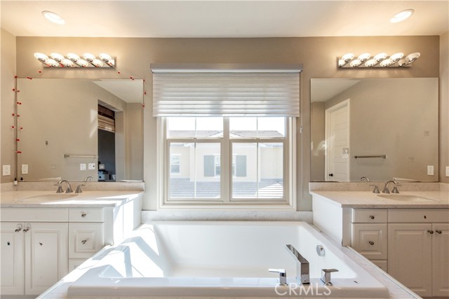 58 Dublin, Irvine CA: https://media.crmls.org/medias/57b98abe-e4aa-4739-b1be-a8fb9e186fa9.jpg