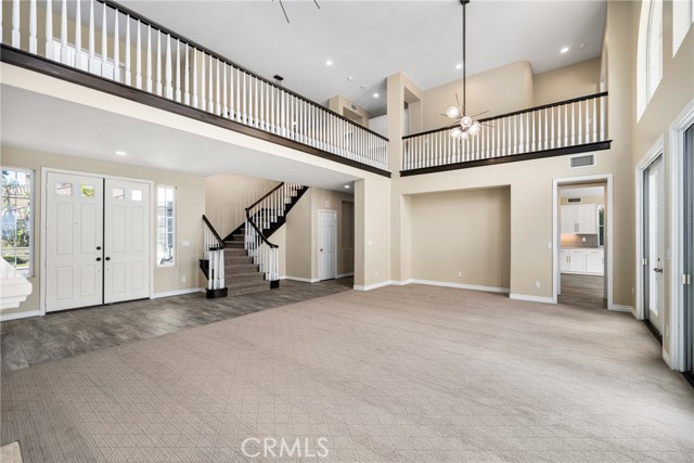 Detail Gallery Image 7 of 44 For 1030 S Summer Breeze Ln, Anaheim Hills,  CA 92808 - 5 Beds | 4/1 Baths