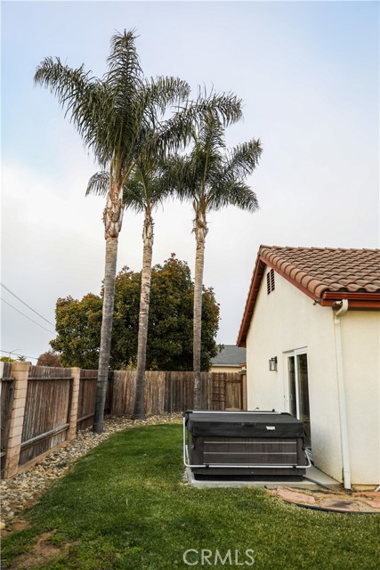 1639 La Selva Ave, Grover Beach CA: https://media.crmls.org/medias/57ba40a2-aa49-416e-937e-fbc55fefd77e.jpg