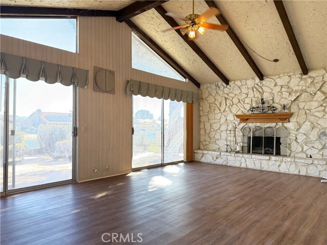 Detail Gallery Image 5 of 16 For 27595 Silver Lakes Pkwy, Helendale,  CA 92342 - 3 Beds | 2/1 Baths