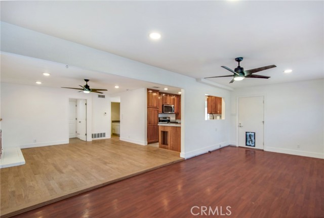 Detail Gallery Image 18 of 28 For 2718 S Griset Pl, Santa Ana,  CA 92704 - 4 Beds | 2/1 Baths