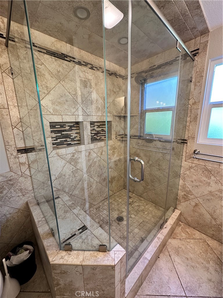 https://media.crmls.org/medias/57bc1ccc-9796-4967-a3b4-c3f98a528a96.jpg?preset=X-Large