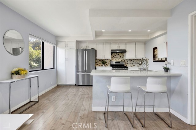 5533 Edward E Horton Lane, Encino CA: https://media.crmls.org/medias/57bc5d59-d293-467c-b6c1-8963054227c5.jpg