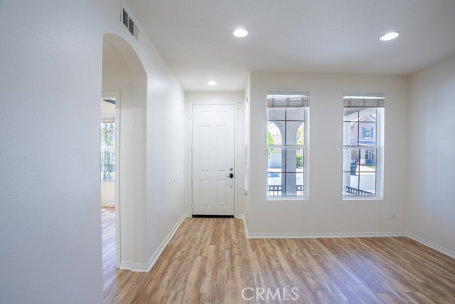 23857 Rio Rancho Way, Valencia CA: https://media.crmls.org/medias/57bf1a0e-09f6-4fed-855e-9b62e75dca38.jpg