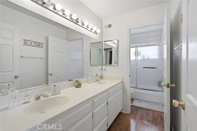 5036 Claro Way, Palmdale, CA 93551 photo 32