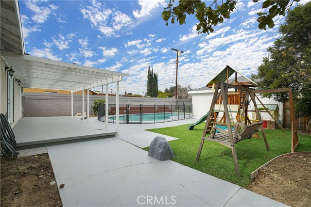 Detail Gallery Image 23 of 24 For 23251 Hamlin St, West Hills,  CA 91307 - 4 Beds | 2 Baths