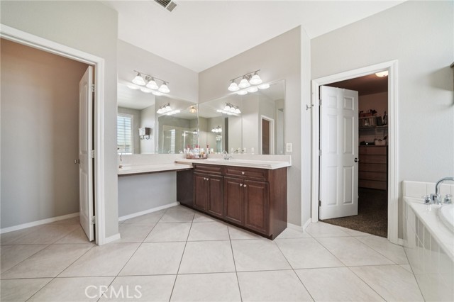 Detail Gallery Image 53 of 75 For 4805 Dovehurst Way, Fontana,  CA 92336 - 4 Beds | 4 Baths