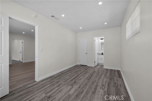 Detail Gallery Image 16 of 43 For 10117 Sharp Ave, Arleta,  CA 91331 - 4 Beds | 2/1 Baths