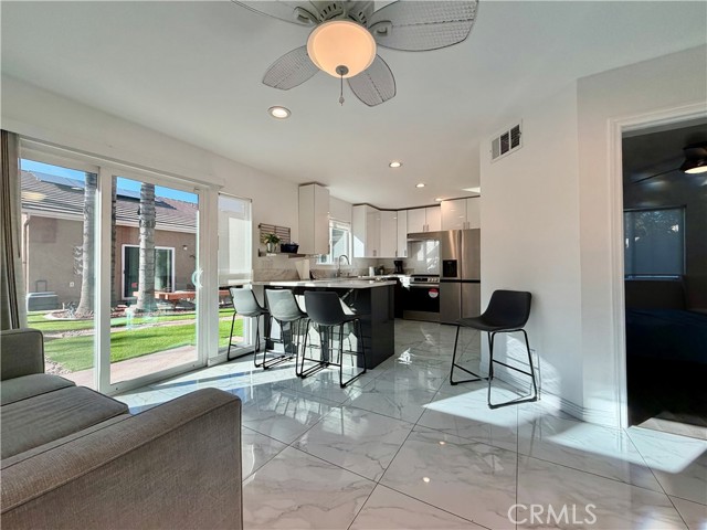 Detail Gallery Image 13 of 35 For 3585 Ambrose Cir #1,  Corona,  CA 92882 - 3 Beds | 2/1 Baths