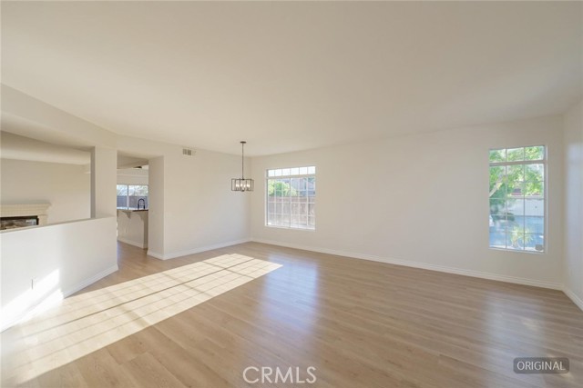 Detail Gallery Image 4 of 30 For 12736 Dorsey Ct, Victorville,  CA 92392 - 4 Beds | 3 Baths