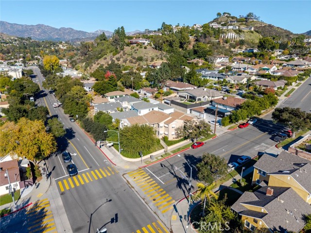 Detail Gallery Image 24 of 27 For 1305 E Glenoaks Bld #D,  Glendale,  CA 91206 - 1 Beds | 1 Baths