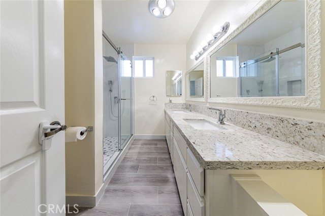 Detail Gallery Image 32 of 52 For 2255 E Chevy Chase Dr, Glendale,  CA 91206 - 4 Beds | 3 Baths