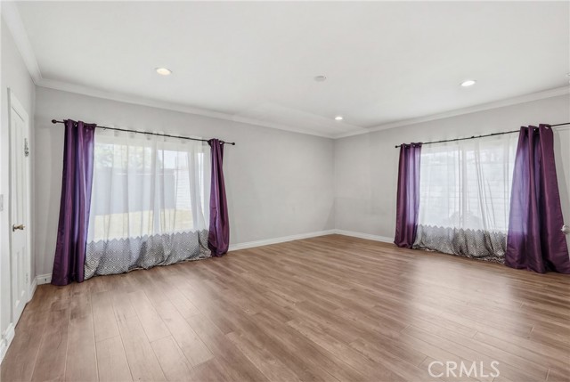 Detail Gallery Image 21 of 44 For 8647 Corbin Ave, Winnetka,  CA 91306 - 5 Beds | 3/1 Baths