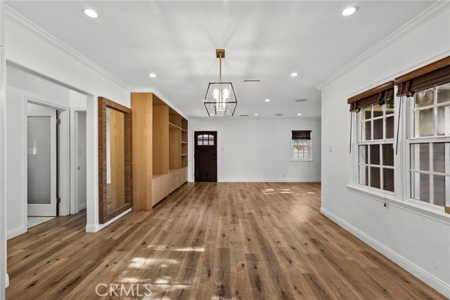 Detail Gallery Image 21 of 33 For 5752 Calhoun Ave, Sherman Oaks,  CA 91401 - 3 Beds | 2 Baths