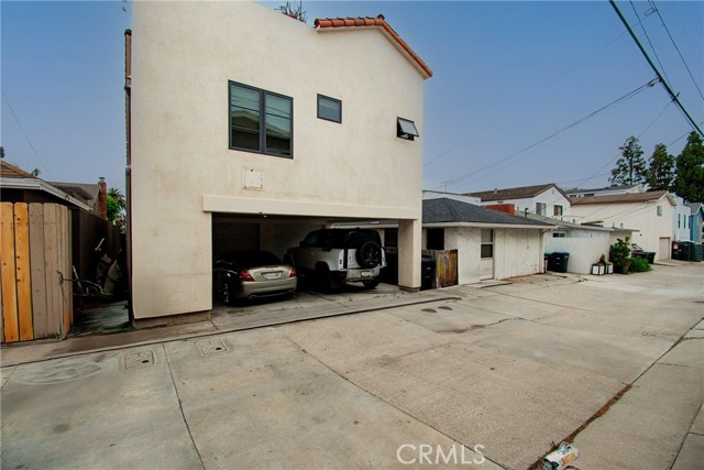 613 Larkspur Avenue, Corona del Mar CA: https://media.crmls.org/medias/57c21915-9f8e-4c11-aa5d-e814818fae7c.jpg
