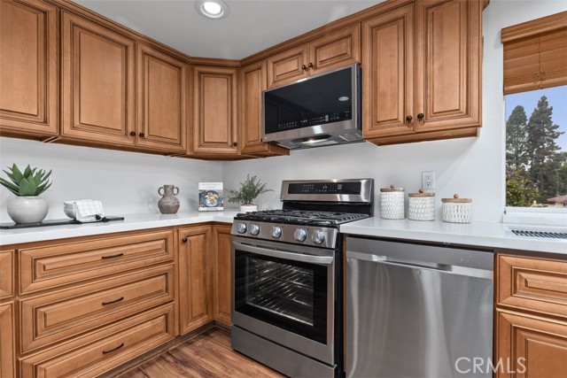 7651 Yorktown Avenue, Huntington Beach CA: https://media.crmls.org/medias/57c22e4a-8863-4ebd-bae4-16857e74668e.jpg