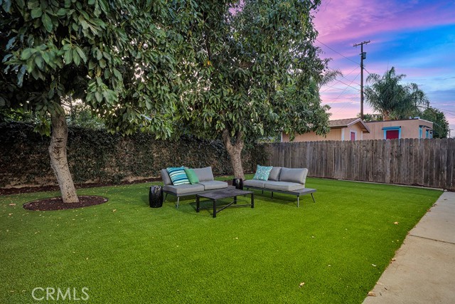 8901 Amigo Avenue, Northridge CA: https://media.crmls.org/medias/57c24764-afa3-43cb-898c-df655ce49ab3.jpg