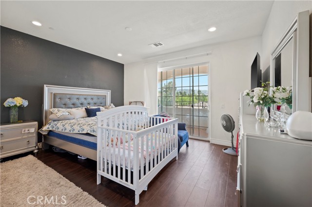 1755 Heywood photo 13