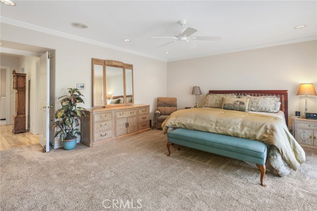 866 Holly Glen Drive, Long Beach, California 90815, 3 Bedrooms Bedrooms, ,2 BathroomsBathrooms,Single Family Residence,For Sale,Holly Glen,PW24067000